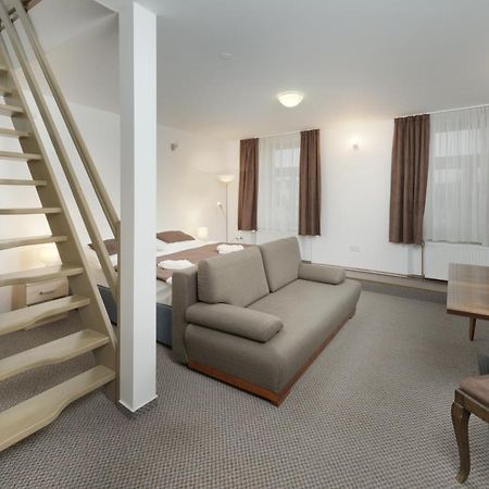 Hotel Na Stare Poste Илемнице Екстериор снимка